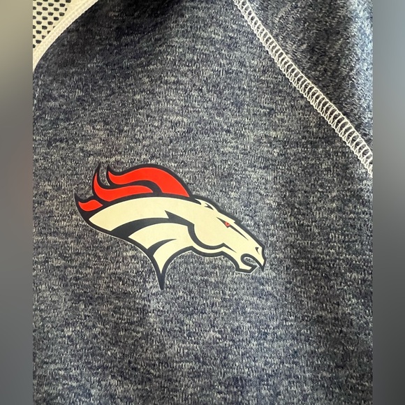 Women’s Bronco Zip Up - Picture 2 of 4
